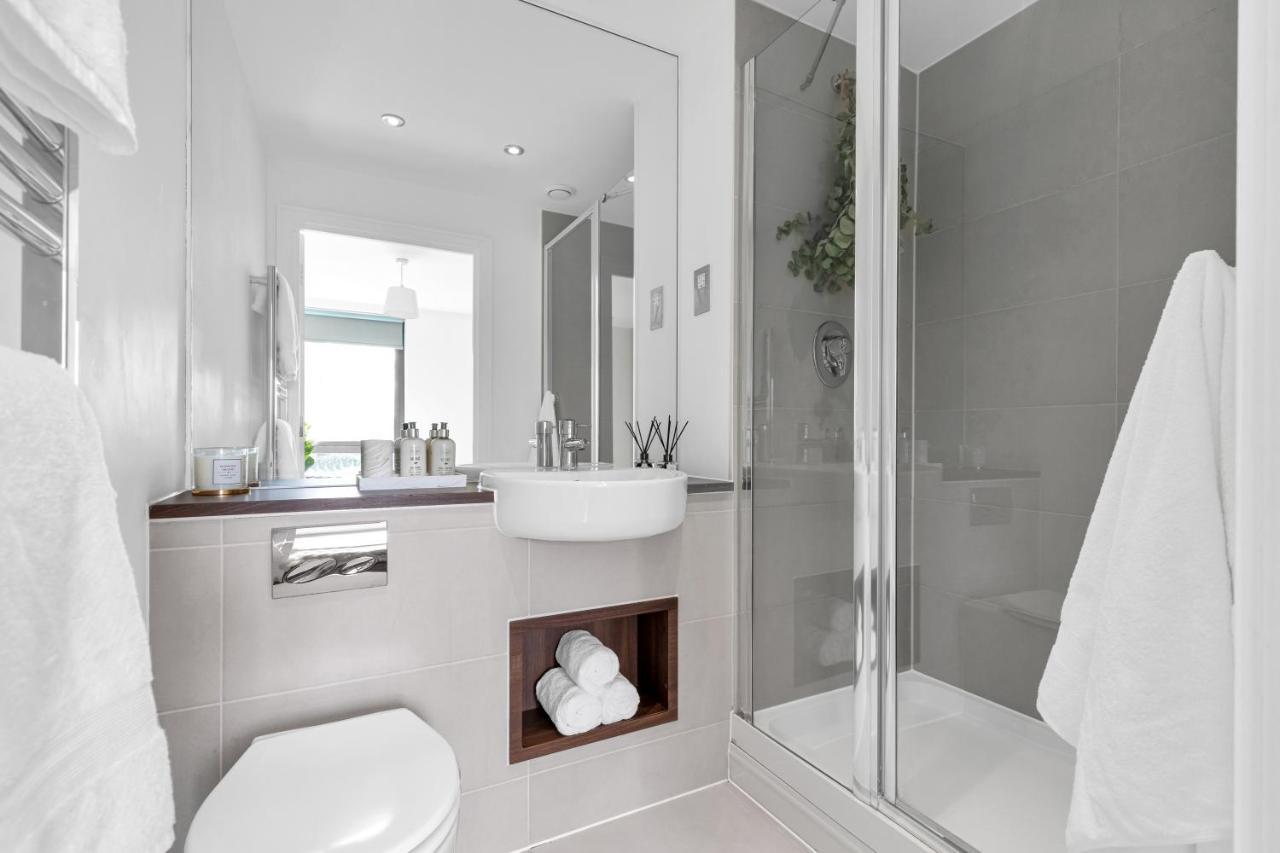 Modern Luxe Apt Just 10 Mins From Tower Bridge! Easy Access To Tube And Bus London Exterior foto