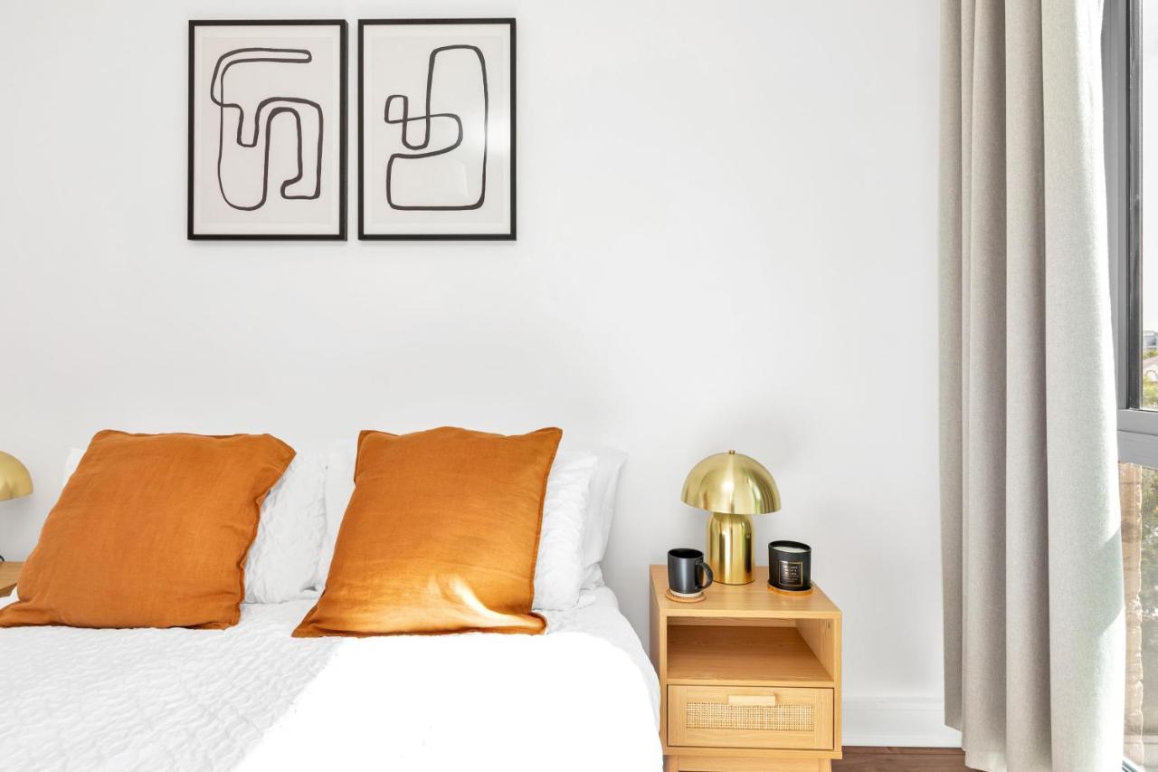 Modern Luxe Apt Just 10 Mins From Tower Bridge! Easy Access To Tube And Bus London Exterior foto