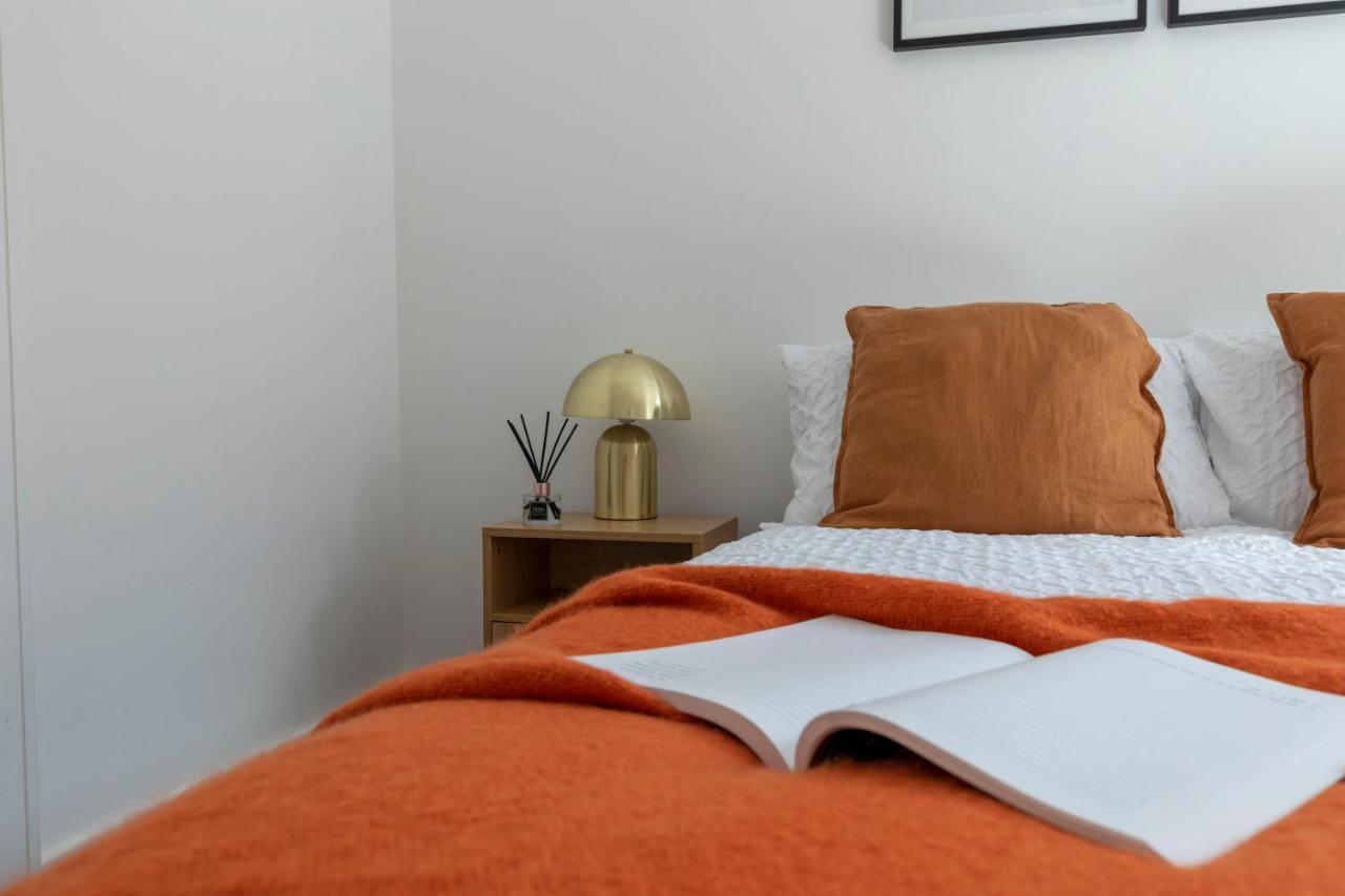 Modern Luxe Apt Just 10 Mins From Tower Bridge! Easy Access To Tube And Bus London Exterior foto