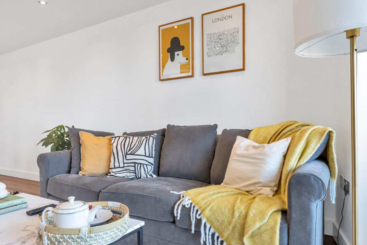 Modern Luxe Apt Just 10 Mins From Tower Bridge! Easy Access To Tube And Bus London Exterior foto